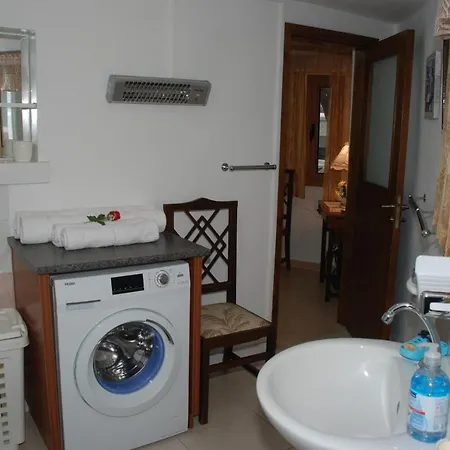 Kanarinis House Апартаменты