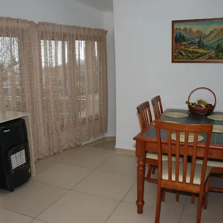 Apartment Kanarinis