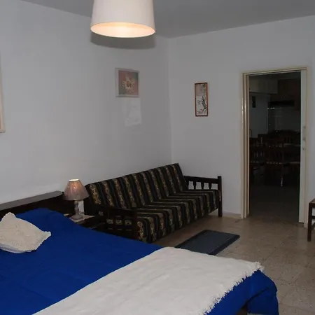 Kanarinis House Apartment